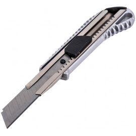  Нож с выдвижным лезвием Вихрь 73/10/10/1 18 мм, металллический корпус, автоматический фиксатор 