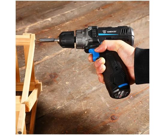  Дрель-шуруповерт Deko DKCD12V Pro (083-1007) с аккум. и зу 